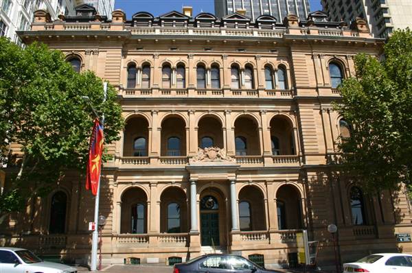 Sydney CBD - Macquarie Street (10/03/2013 10:00:37 PM)