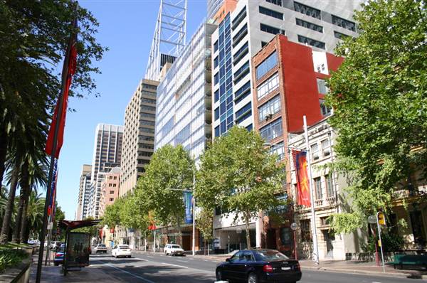 Sydney CBD - Macquarie Street (10/03/2013 10:03:06 PM)