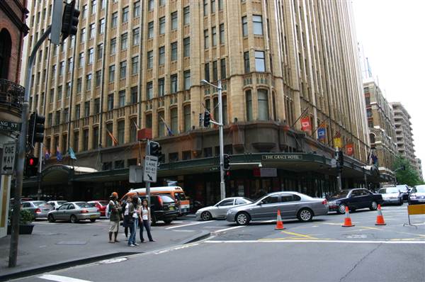 Sydney CBD - York St (11/03/2013 5:04:26 AM)