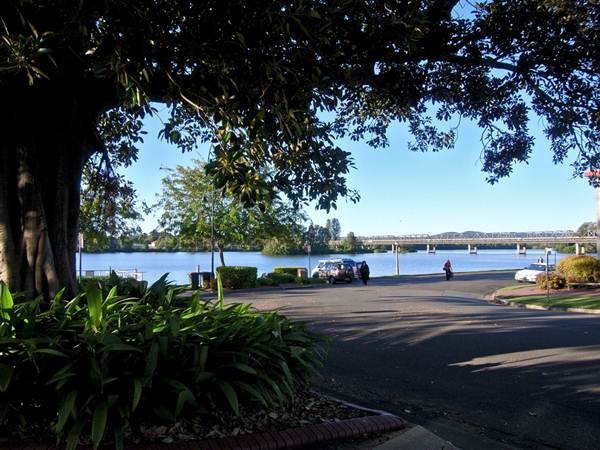Taree (11/03/2013 5:54:21 AM)