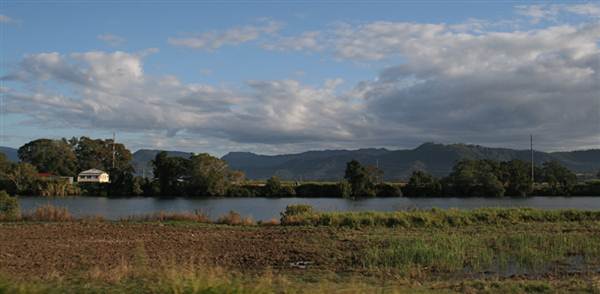 Tweed Valley 2 of 2 (11/03/2013 3:09:38 PM)
