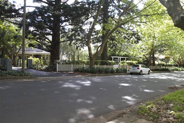 Wahroonga - Canon 5D (13/03/2013 - Credits: Luke Torrevillas)