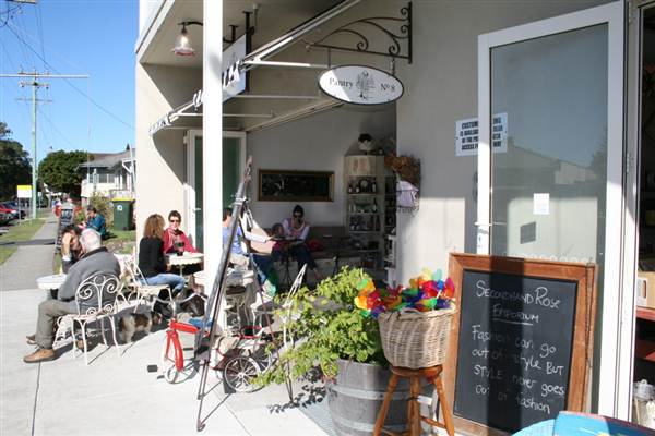 Brunswick Heads - Town/Shops (25/04/2013)