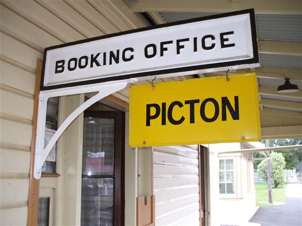 Thirlmere Railway Heritage Precinct (1/10/2013)