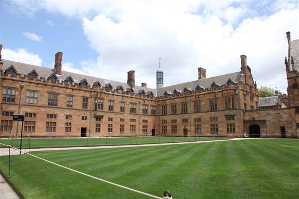 The Quadrangle Building - Sydney University (26/11/2013)
