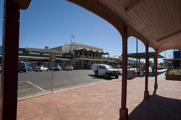 Bourke (11/12/2013)