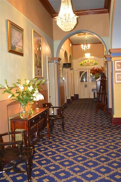 The Carrington Hotel, Katoomba (24/07/2015)