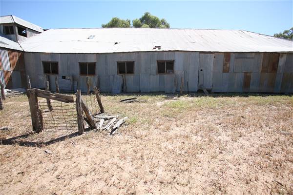 Bindara Station on the Darling - Period Homestead & Outbuildings (20/11/2015)