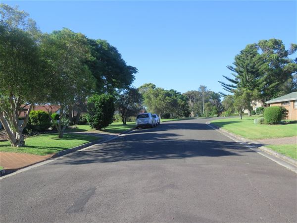 Kiama Downs neighbourhood - cul-de-sac 3 (7/12/2015)