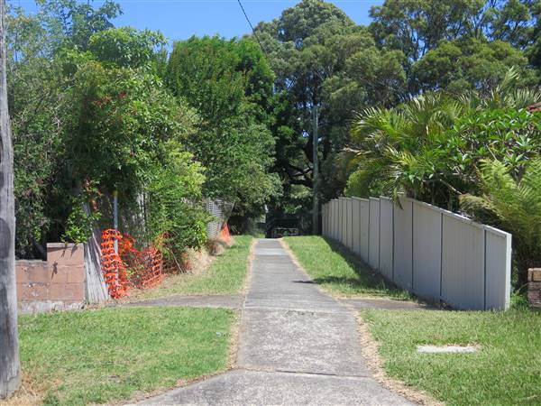 East Corrimal neighbourhood (8/12/2015 - Credits: Peter Hicks)