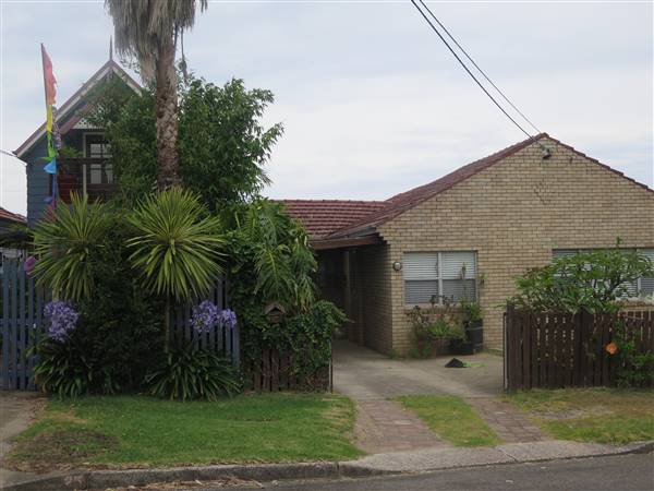 Manly Vale Neighbourhood (8/12/2015 - Credits: Peter Hicks)