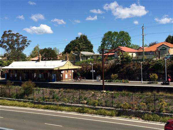 Hazelbrook Railway Station (25/10/2016)