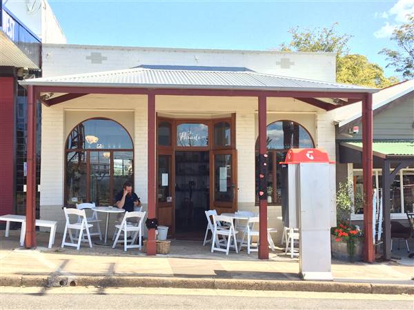 Hazelbrook Main Street (25/10/2016)