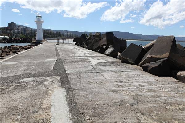 Wollongong - Foreshore and Wharf (26/10/2016 - Credits: John Harris)