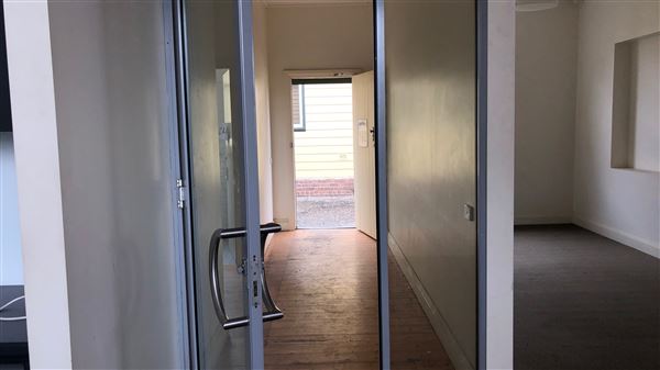 Cockatoo Island - Industrial Precinct Offices (31/08/2018 - Credits: Shannon Wheeler)