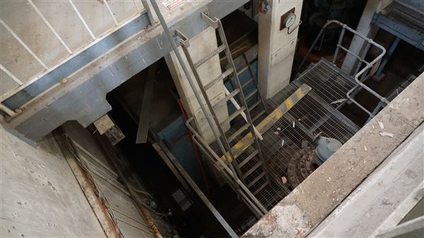 Prospect Reservoir - Warehouse / Industrial Building (6/03/2019 - Credits: Shannon Wheeler)