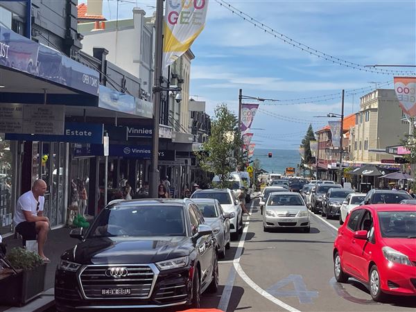 Coogee - Coogee Bay Rd - Coogee Bay Road (8/03/2021 - Credits: Cheryl Conway)
