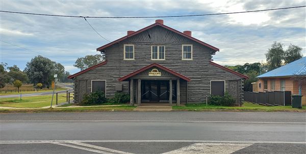 Gooloogong Log Cabin Hall (15/06/2023 - Credits: Emma Boland Photography)