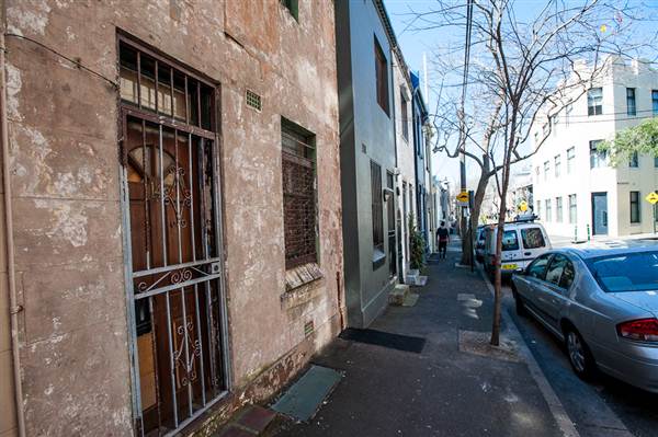 DARLINGHURST - PERIOD (27/02/2013 3:19:36 PM)