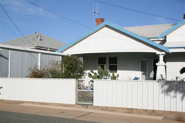 Broken Hill - Houses (1/03/2013 6:50:38 PM)