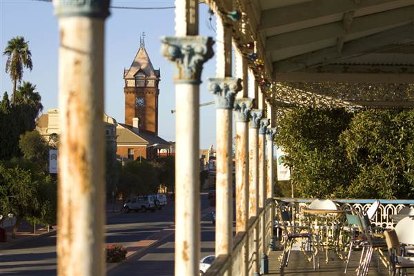 BROKEN HILL - Town & Surrounds (1/01/2011 - Credits: Paoli Smith)