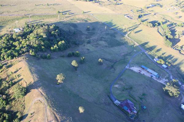 Byron Hinterland-Hot Air Balloon (2/03/2013 10:59:42 PM)