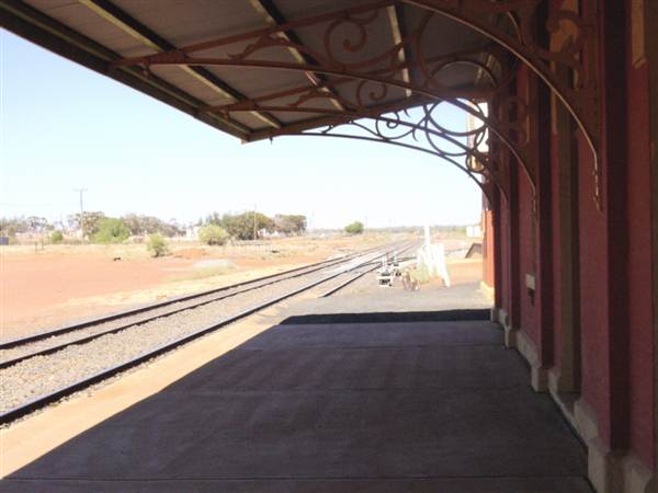 Cobar Railway Station (4/03/2013 9:41:47 AM)