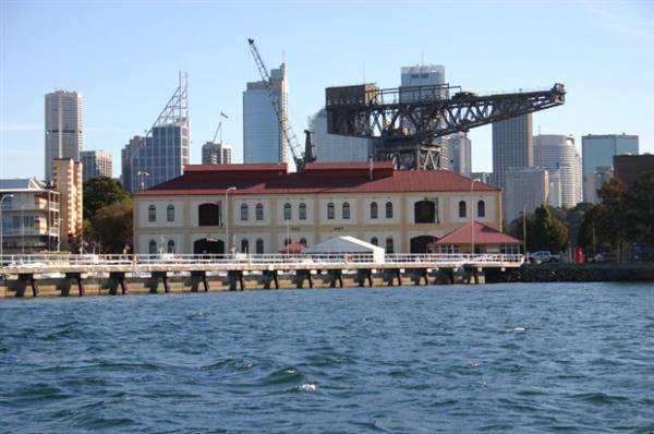 Garden Island Navy Headquarters & Naval Chapel (4/03/2013 4:21:23 PM)