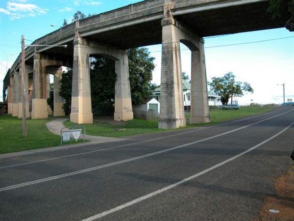 Greave Street, Grafton (5/03/2013 11:13:39 AM)