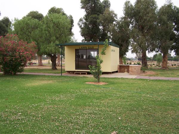 Hay Racecourse (5/03/2013 1:40:40 PM)
