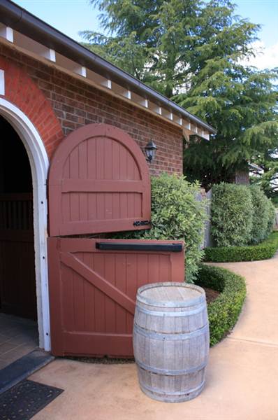 Petersons Armidale Winery & Guesthouse (9/03/2013 1:09:49 AM)