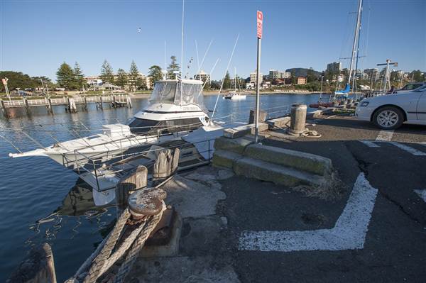Wollongong Harbour (10/03/2013 12:52:41 PM)