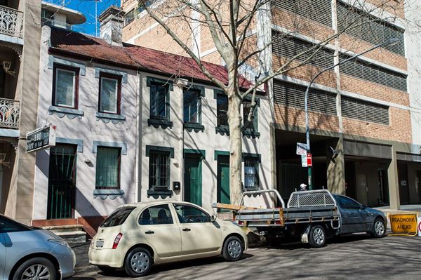 Period Buildings in Potts Point (10/03/2013 2:50:42 PM)
