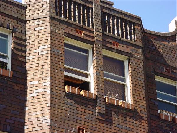 Apartment Buildings in Potts Point (10/03/2013 2:53:22 PM)