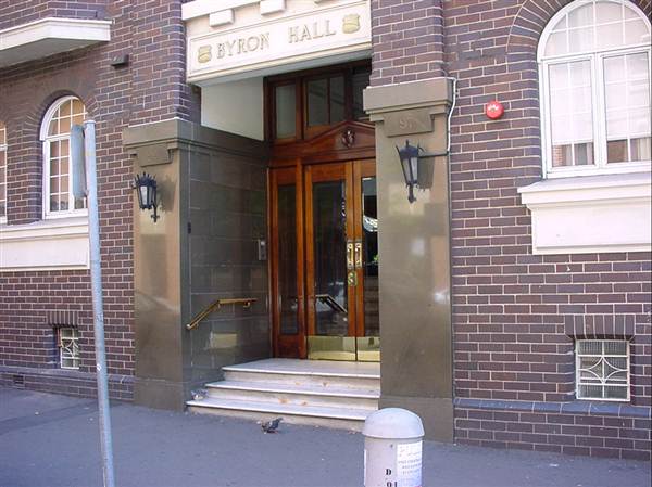 Apartment Buildings in Potts Point (10/03/2013 2:54:44 PM)