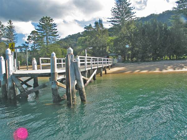Currawong Beach Cottages & Basin Campground -  Ku-ring-gai Chase National Park (10/03/2013 9:48:07 PM)