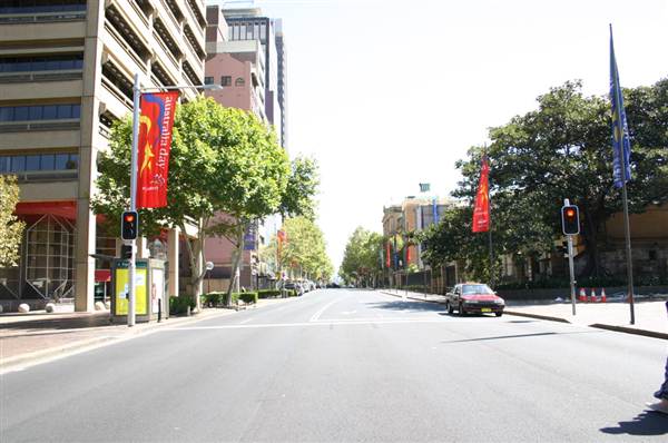 Sydney CBD - Macquarie Street (10/03/2013 10:02:06 PM)