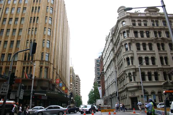 Sydney CBD - York St (11/03/2013 5:04:27 AM)