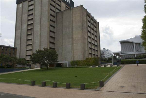 UNIVERSITY OF NSW - Brutalist (11/03/2013 11:39:21 AM)