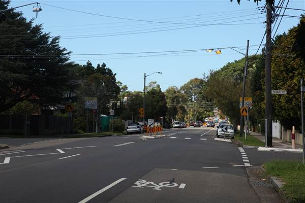 Willoughby residential road (14/03/2013)