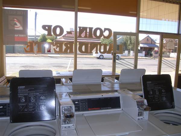Wilson's Dry Cleaners (1/01/2009 - Credits: FBH)