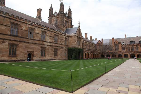 The Quadrangle Building - Sydney University (26/11/2013)