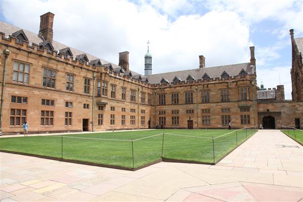 The Quadrangle Building - Sydney University (26/11/2013)