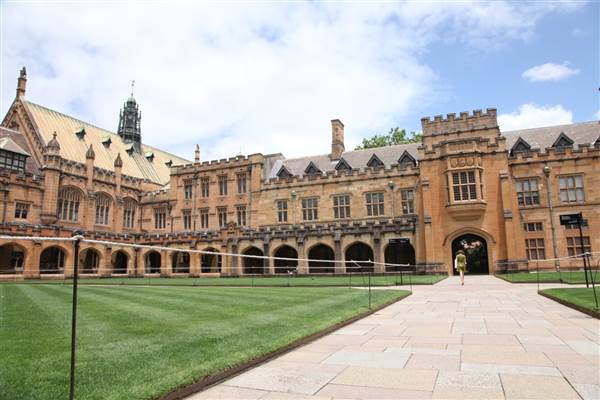 The Quadrangle Building - Sydney University (26/11/2013)