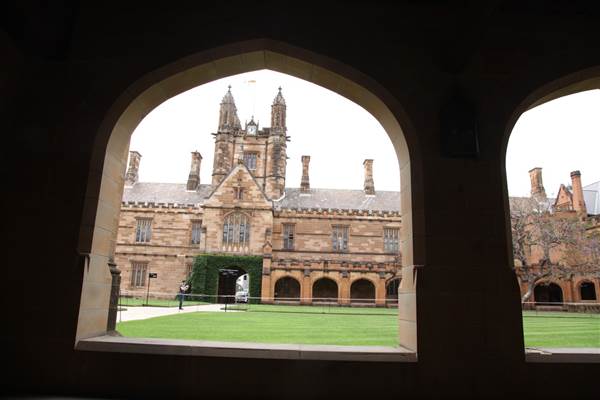 The Quadrangle Building - Sydney University (26/11/2013)