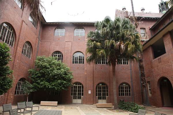 Old Teacher's College - The University of Sydney (27/11/2013)