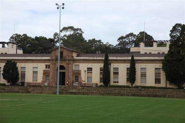 School of Physics - Sydney University (27/11/2013)
