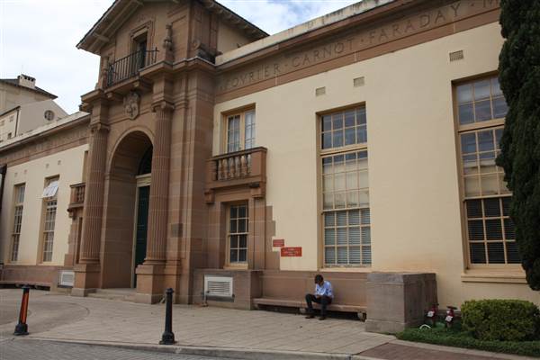 School of Physics - Sydney University (27/11/2013)
