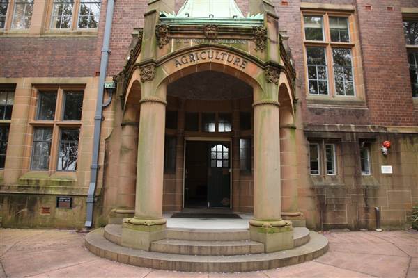 R.D. Watt Building (27/11/2013)