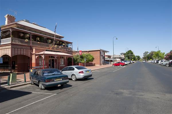 Bourke (11/12/2013)